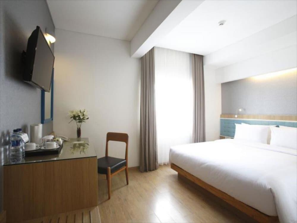 Hotel Santika Kelapa Gading Jakarta Luaran gambar